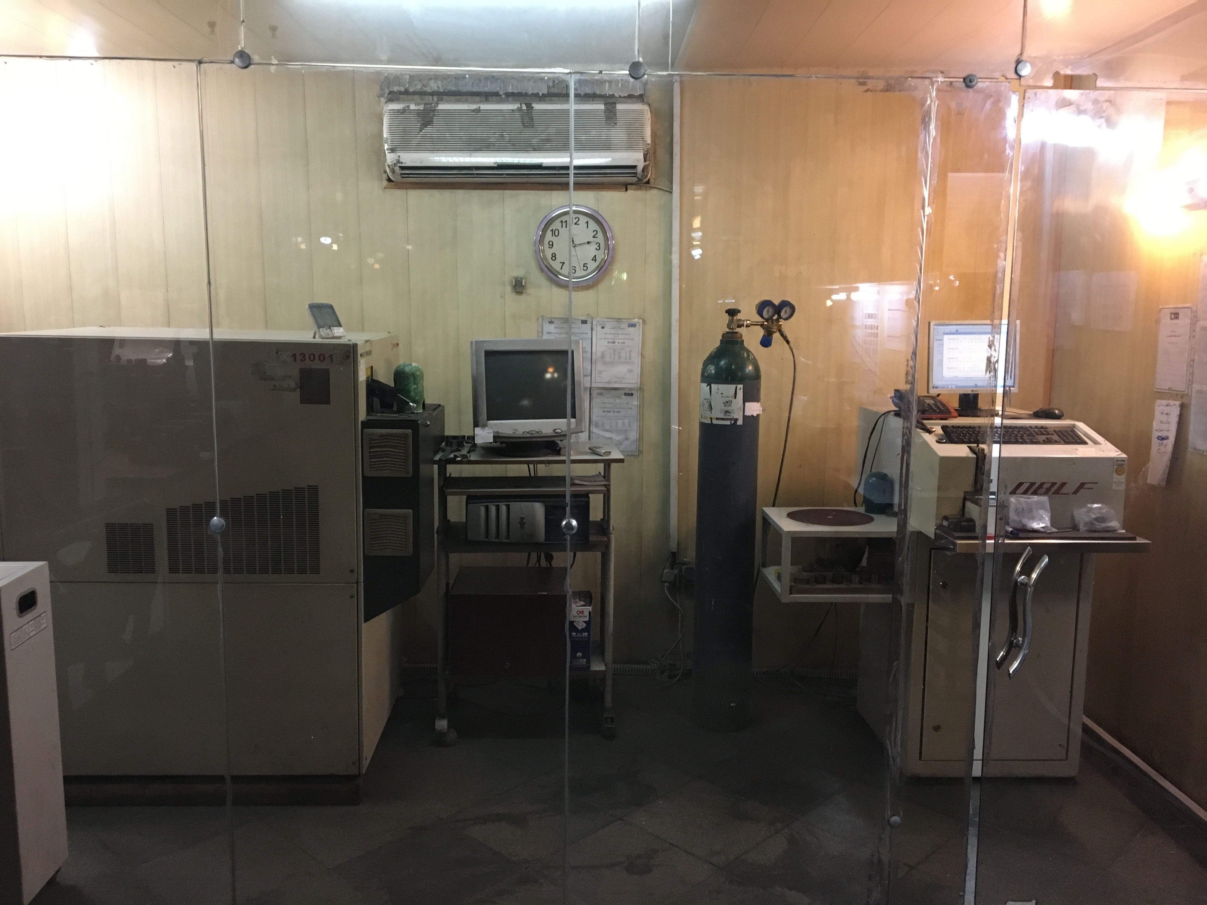 آزمایشگاه متالوگرافی